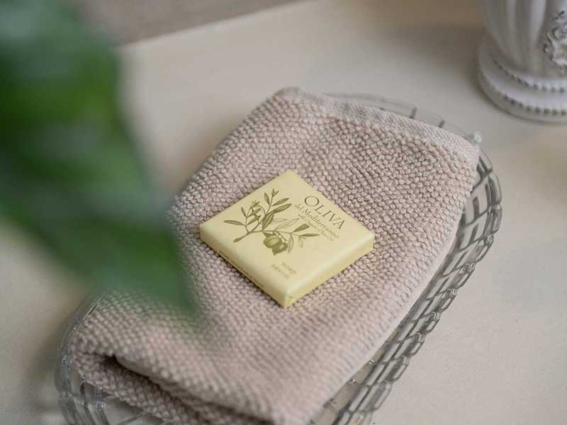 Articles de toilette dans Moscha Geronti apartments