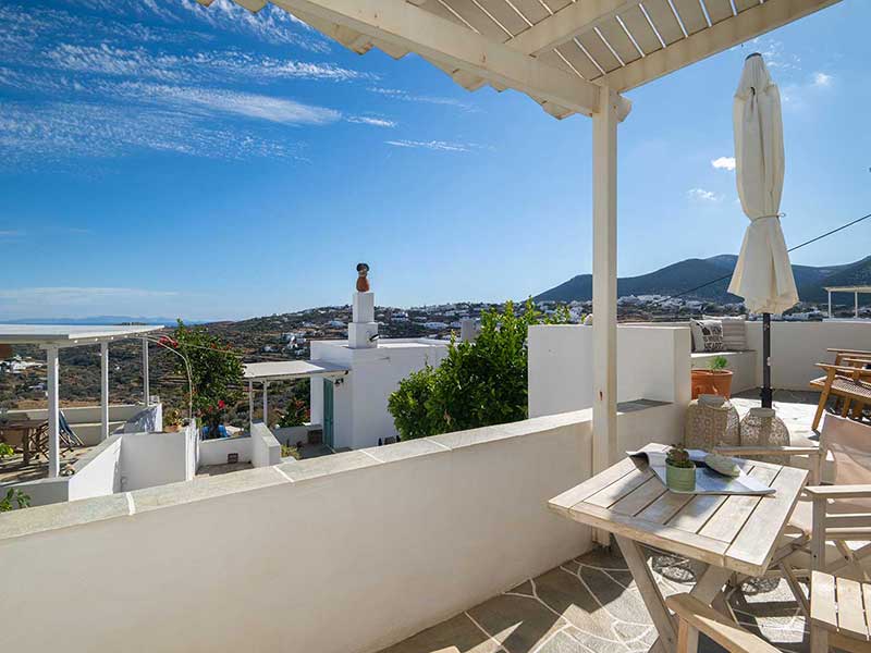 Grande véranda avec vue sur le jardin